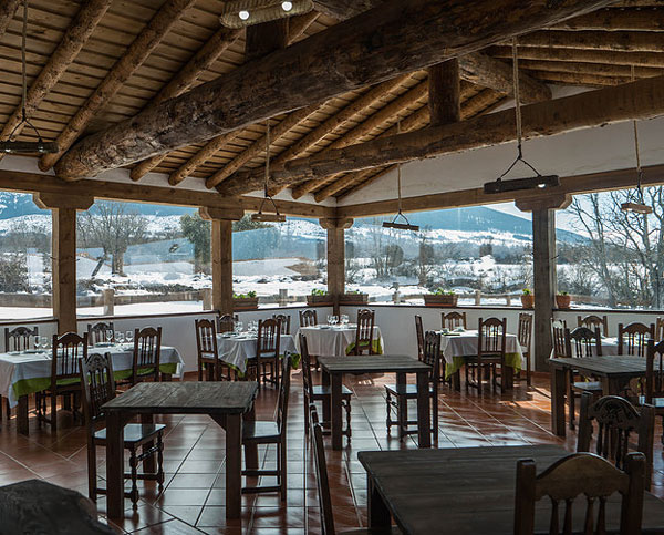 comedor granja el enebral